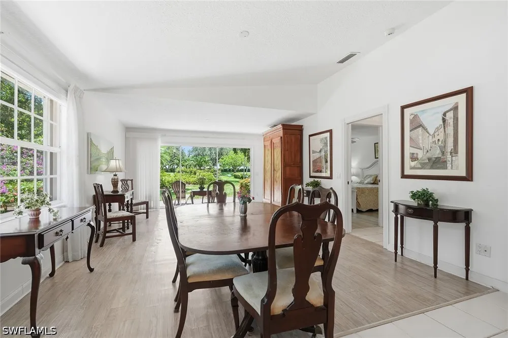 Andorra Cr Naples, FL 34109