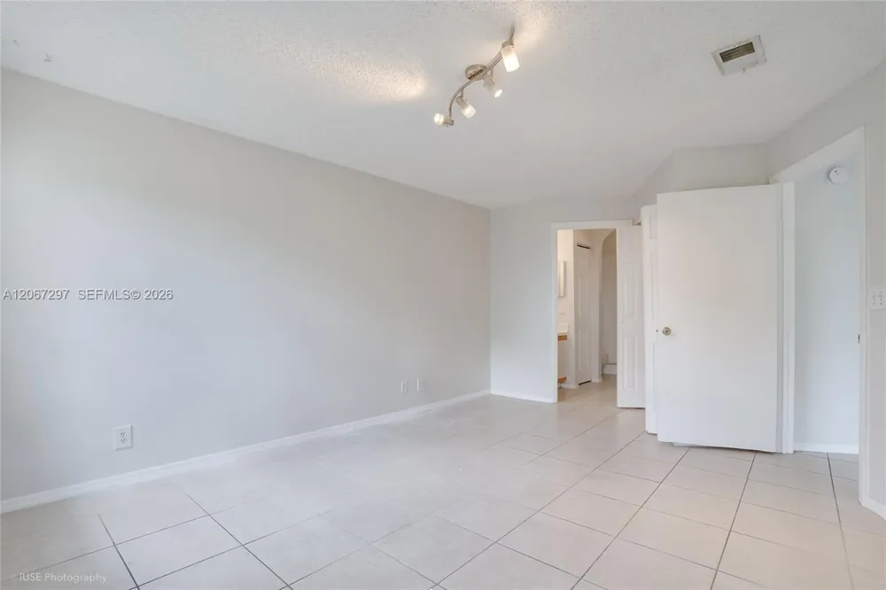9999 Summerbreeze Dr #409 Sunrise, FL 33322
