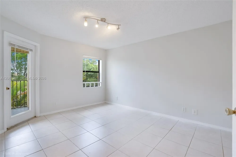 9999 Summerbreeze Dr #409 Sunrise, FL 33322
