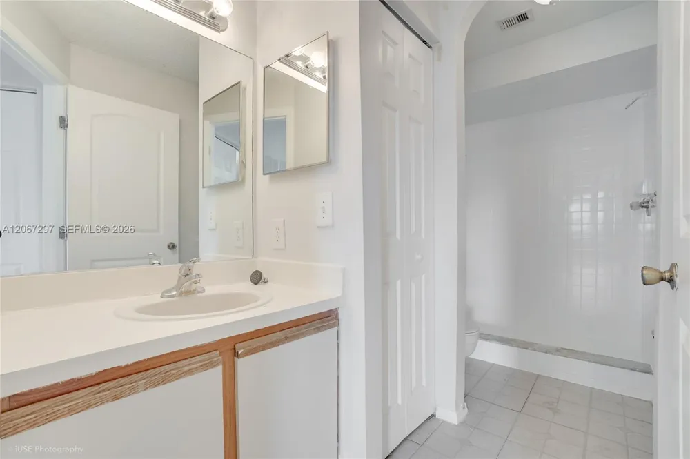9999 Summerbreeze Dr #409 Sunrise, FL 33322