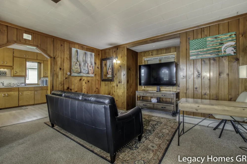 762 Parkwood Drive Belvidere Township, MI 48886