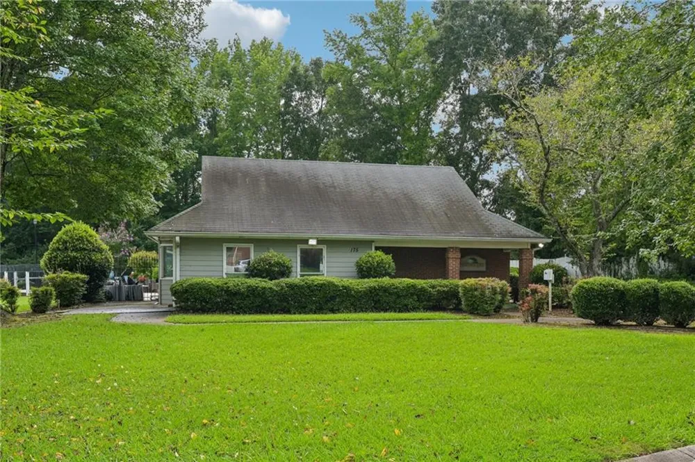 120 Heritage Court Fayetteville, GA 30214