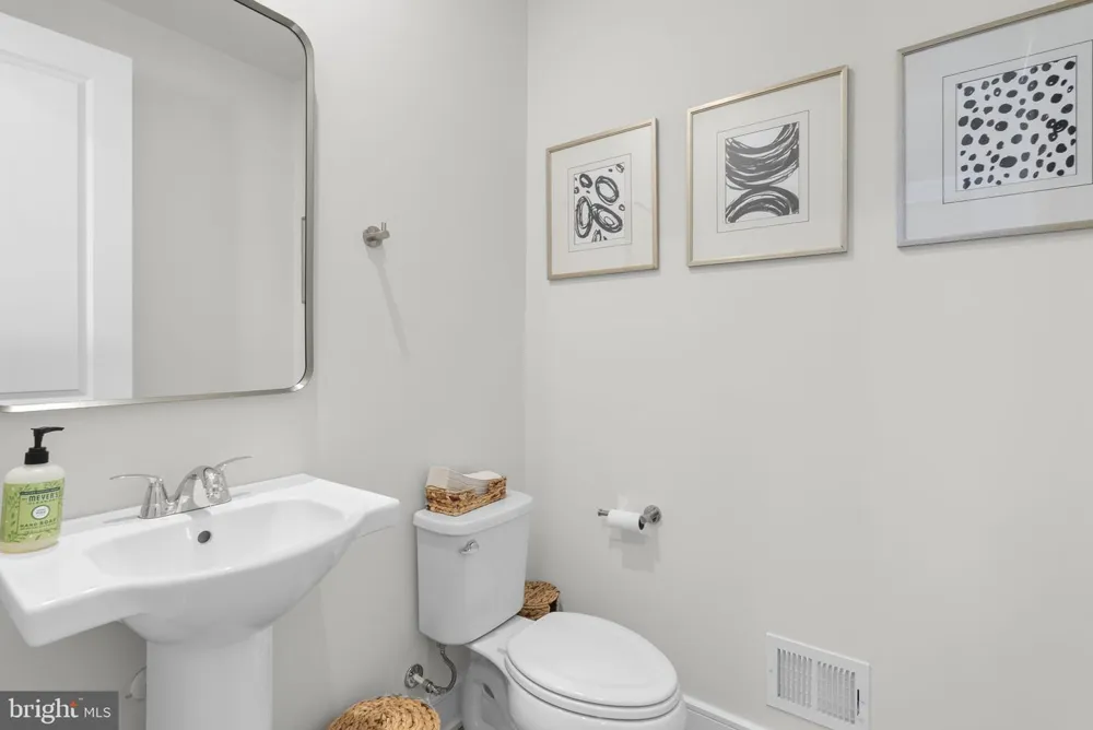 42231 SHINING STAR SQUARE #HOMESITE 4359 Ashburn, VA 20148