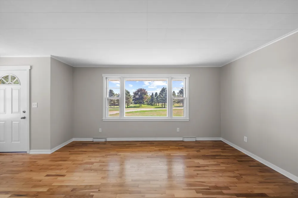 6737 Vreeland Road Ypsilanti, MI 48198