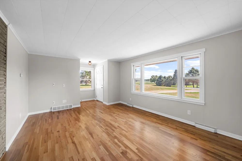 6737 Vreeland Road Ypsilanti, MI 48198