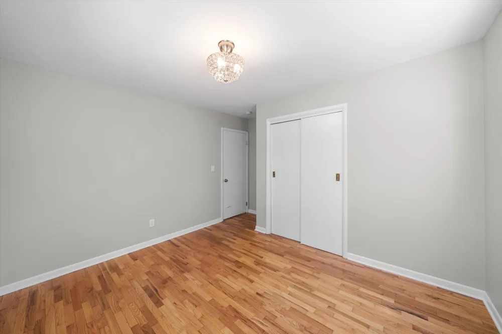 6737 Vreeland Road Ypsilanti, MI 48198
