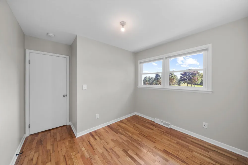 6737 Vreeland Road Ypsilanti, MI 48198