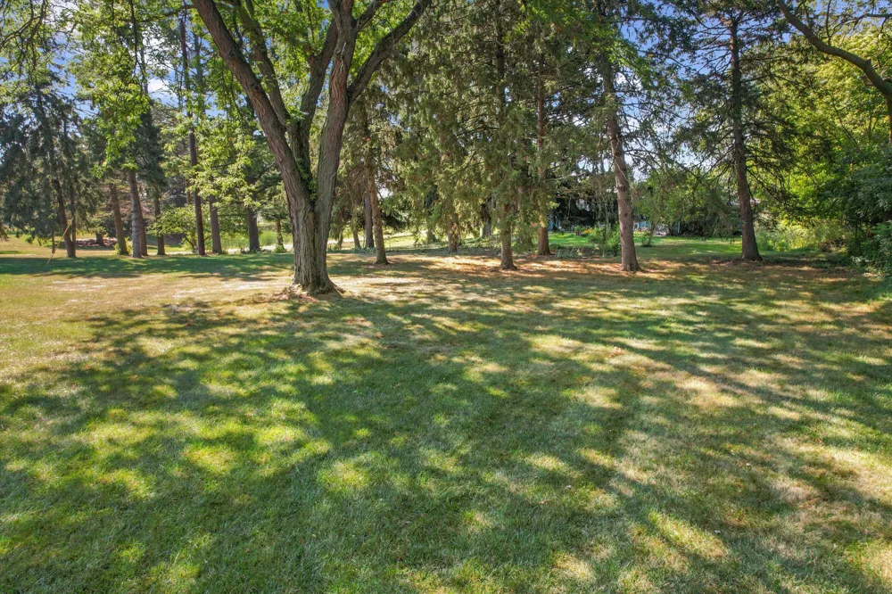 6737 Vreeland Road Ypsilanti, MI 48198