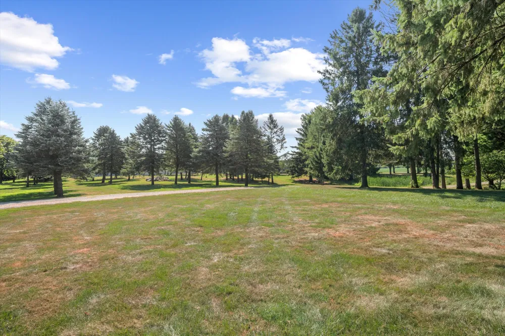 6737 Vreeland Road Ypsilanti, MI 48198
