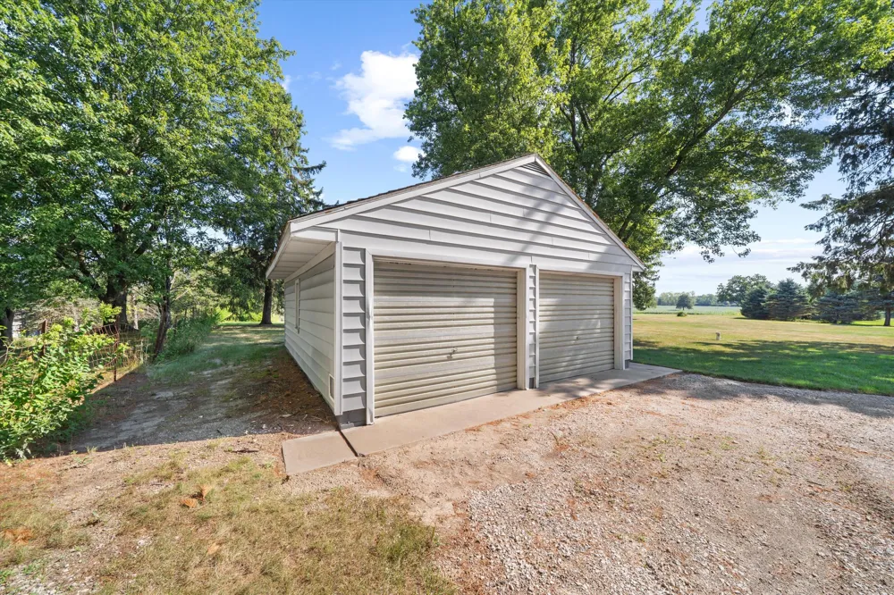6737 Vreeland Road Ypsilanti, MI 48198