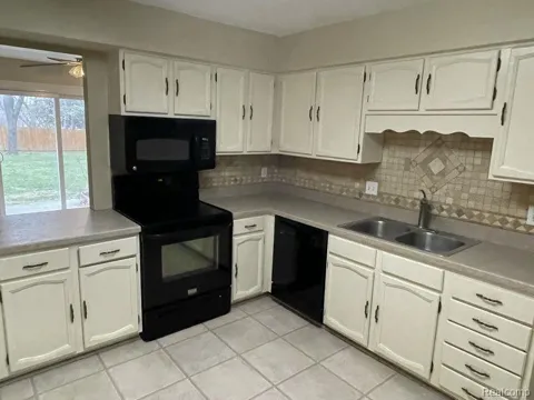 8484 PEPPER RIDGE DRIVE