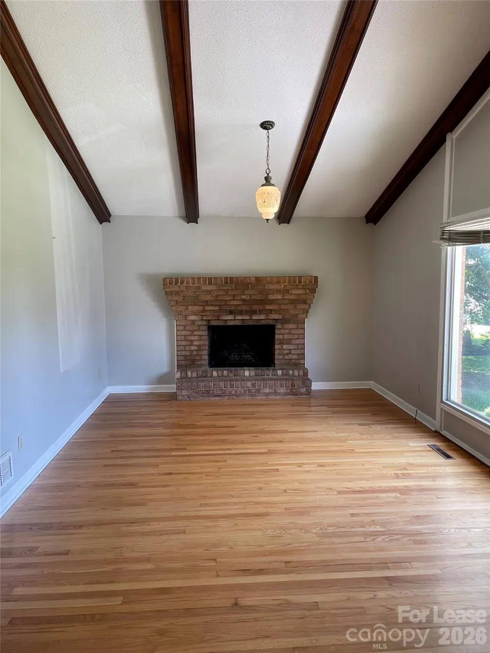 402 L STREET E Newton, NC 28658