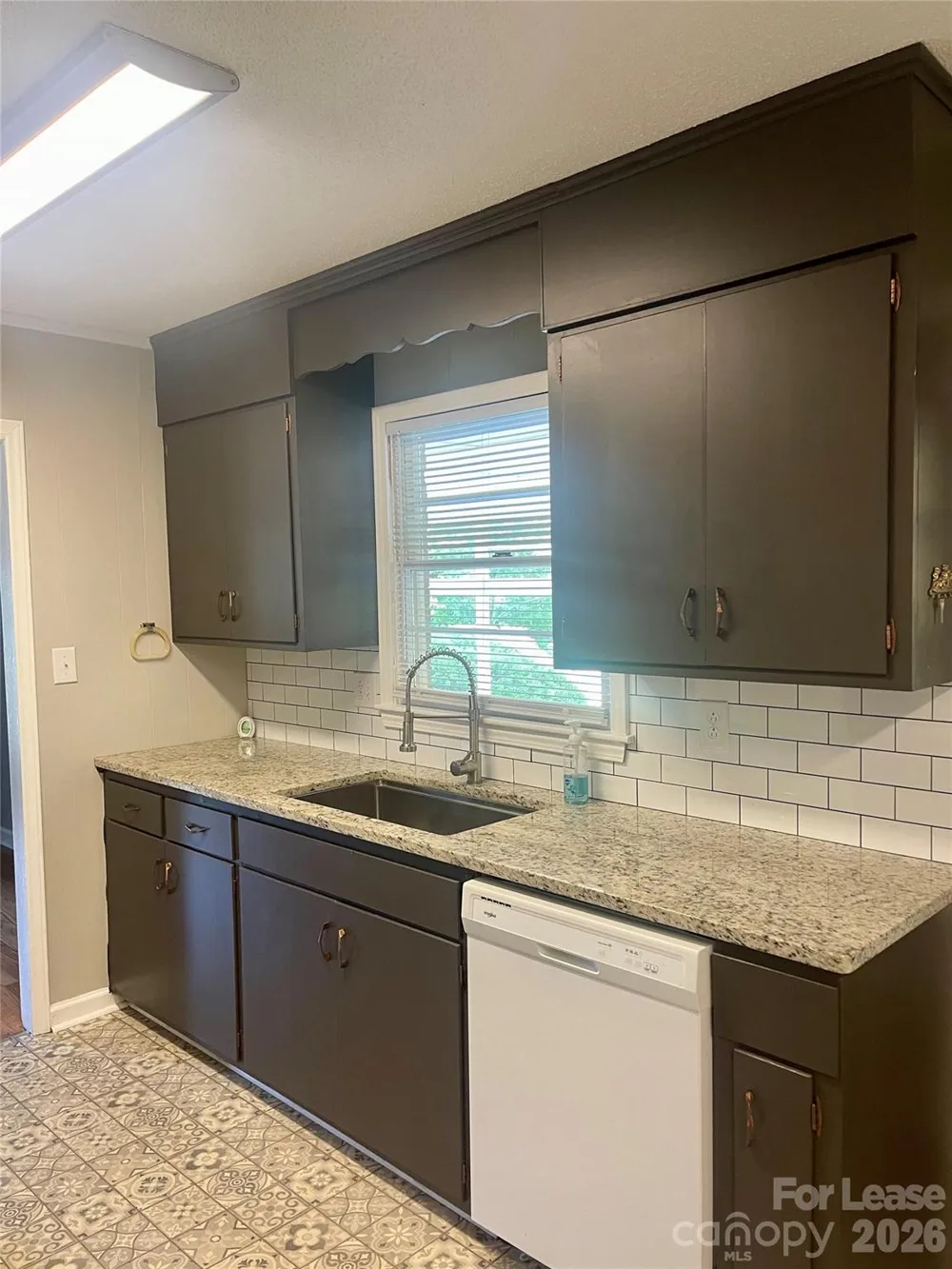 402 L STREET E Newton, NC 28658