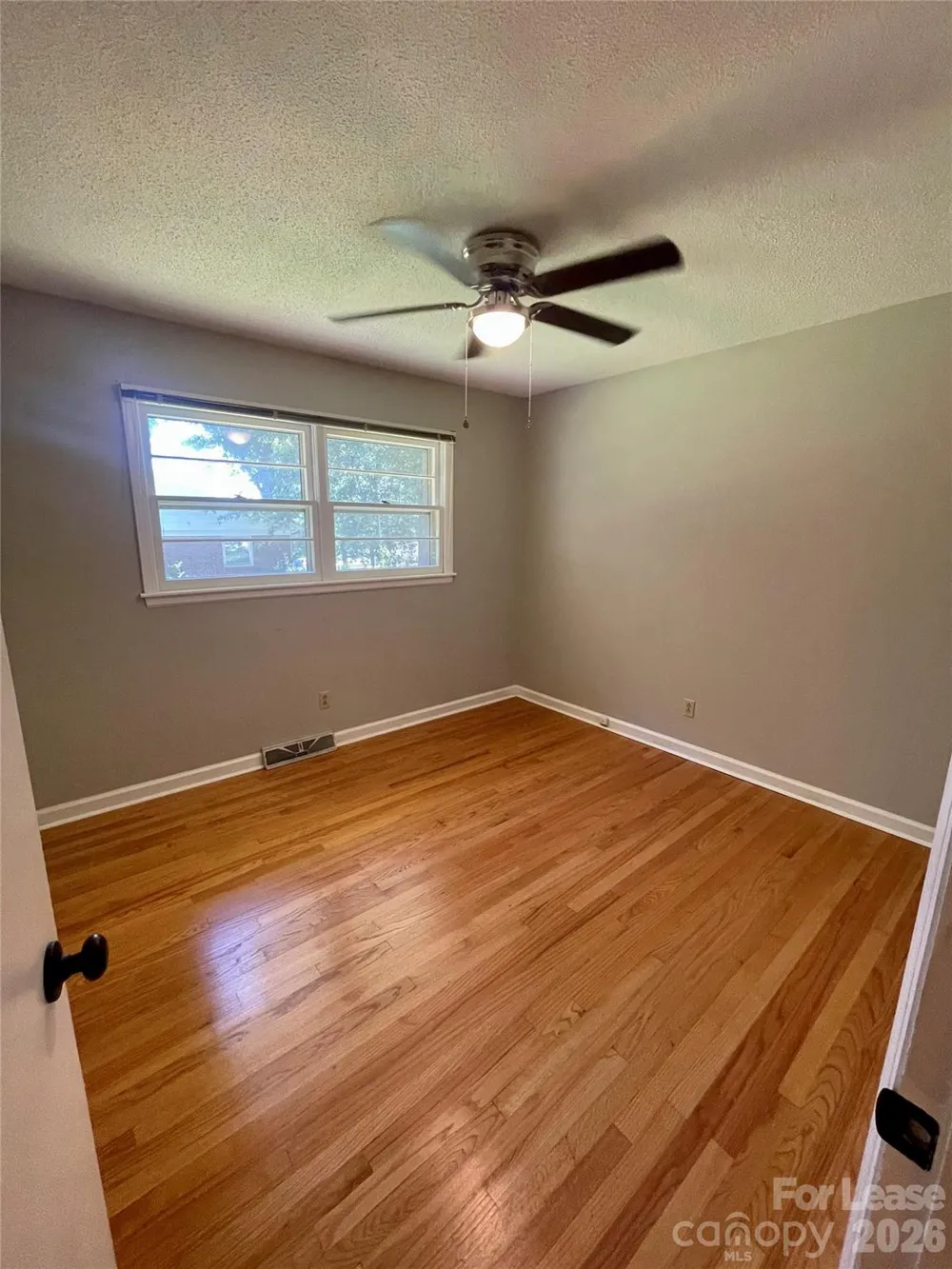 402 L STREET E Newton, NC 28658