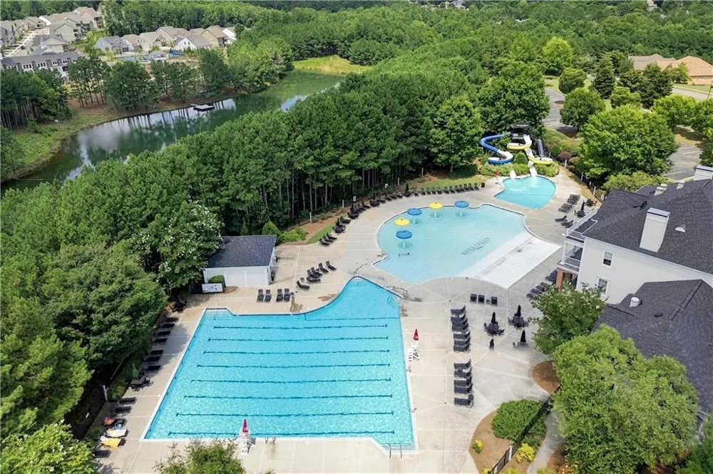 252 Retreat Lane Canton, GA 30114