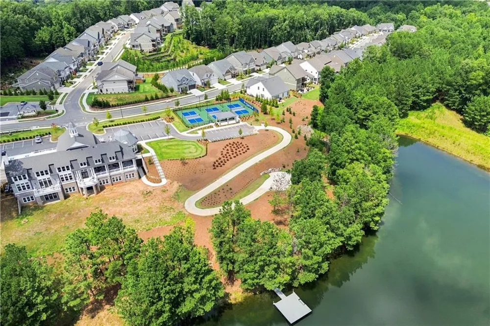 252 Retreat Lane Canton, GA 30114