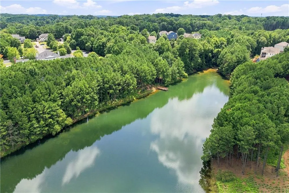 252 Retreat Lane Canton, GA 30114