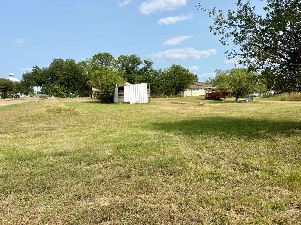 E Leslie Street Hamilton, TX 76531