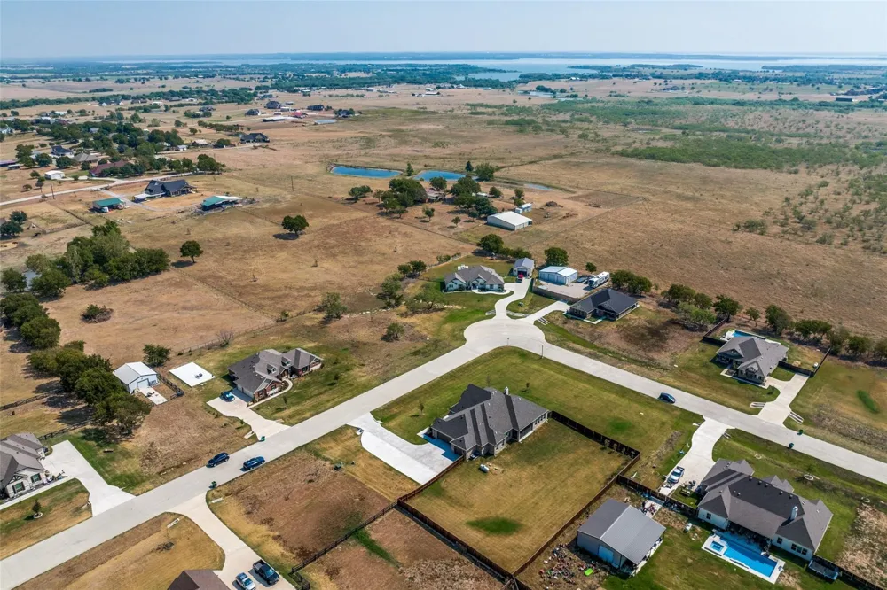 7018 New Castle Lane Sanger, TX 76266