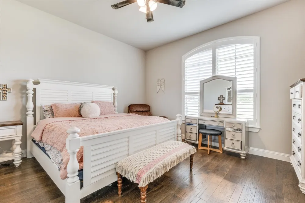 7018 New Castle Lane Sanger, TX 76266