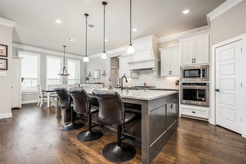 7018 New Castle Lane Sanger, TX 76266