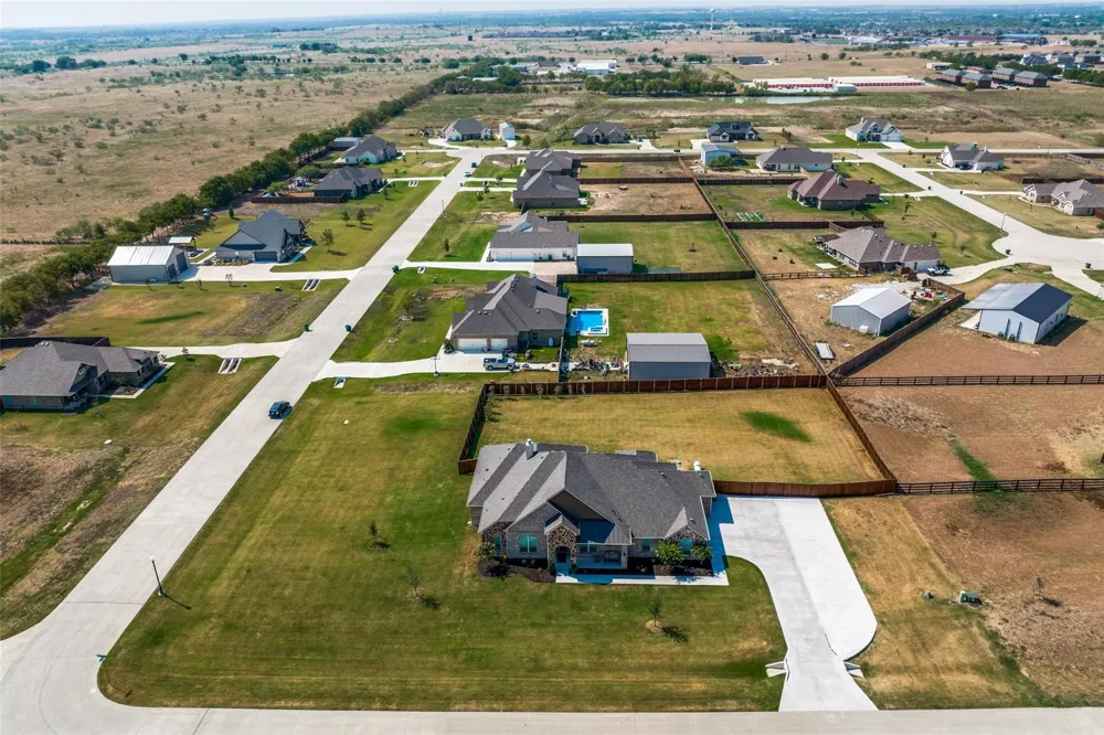 7018 New Castle Lane Sanger, TX 76266
