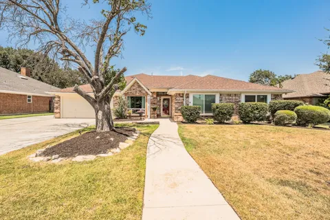 8429 Stephanie Drive