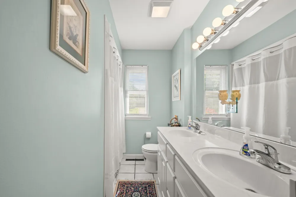 1864 Greenly Avenue Benton Harbor, MI 49022