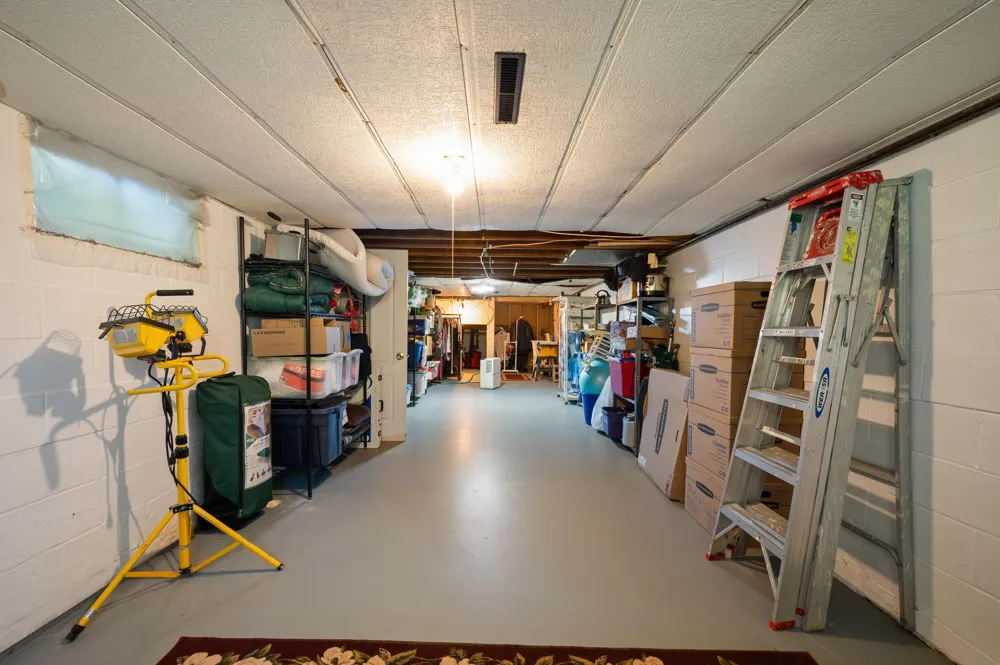 1864 Greenly Avenue Benton Harbor, MI 49022