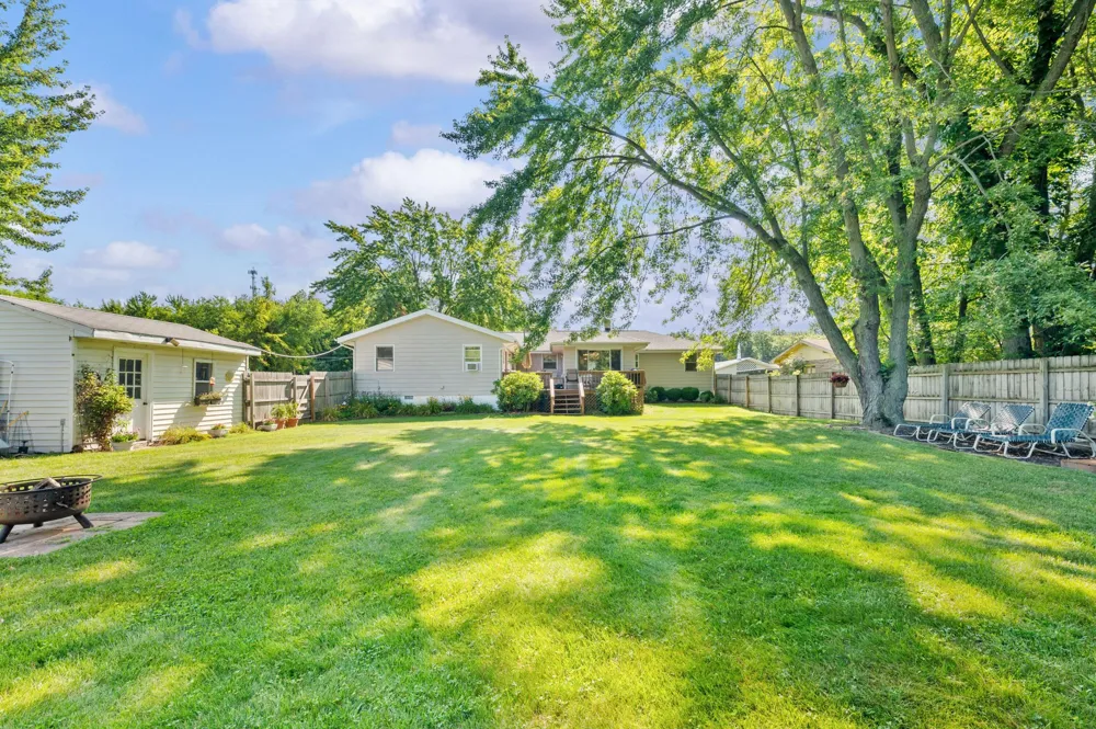 1864 Greenly Avenue Benton Harbor, MI 49022