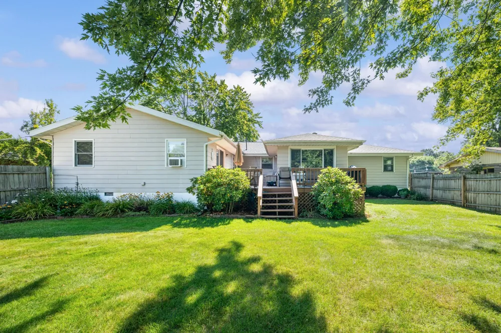 1864 Greenly Avenue Benton Harbor, MI 49022