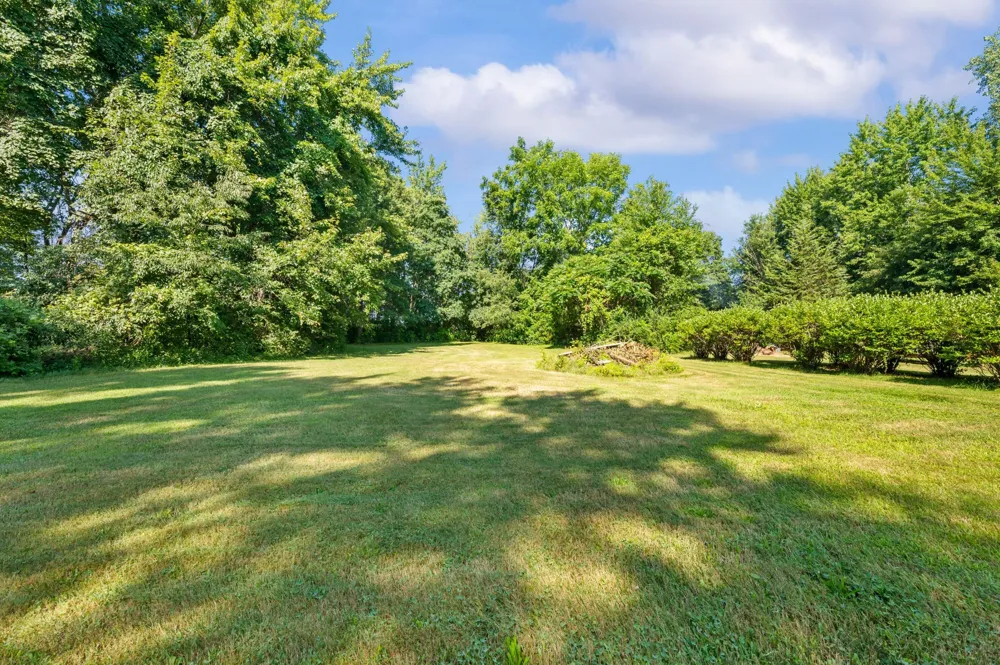 1864 Greenly Avenue Benton Harbor, MI 49022