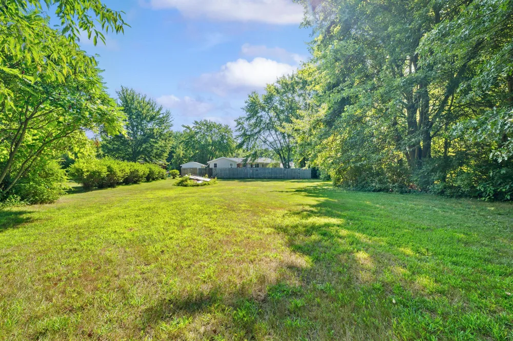 1864 Greenly Avenue Benton Harbor, MI 49022