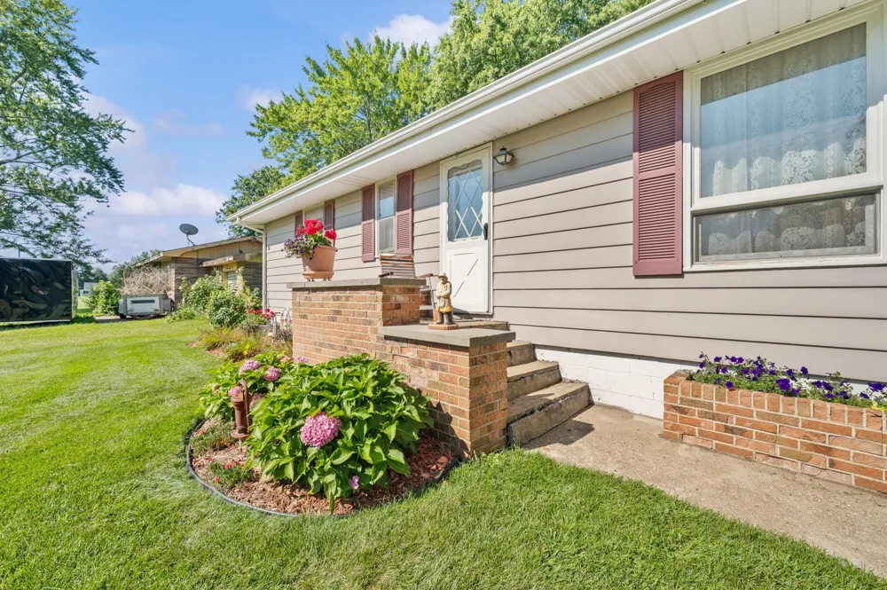 1864 Greenly Avenue Benton Harbor, MI 49022