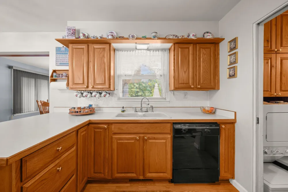 1864 Greenly Avenue Benton Harbor, MI 49022
