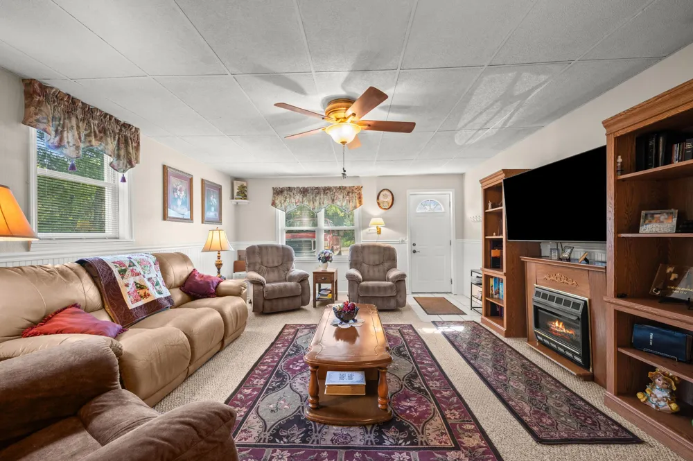 1864 Greenly Avenue Benton Harbor, MI 49022