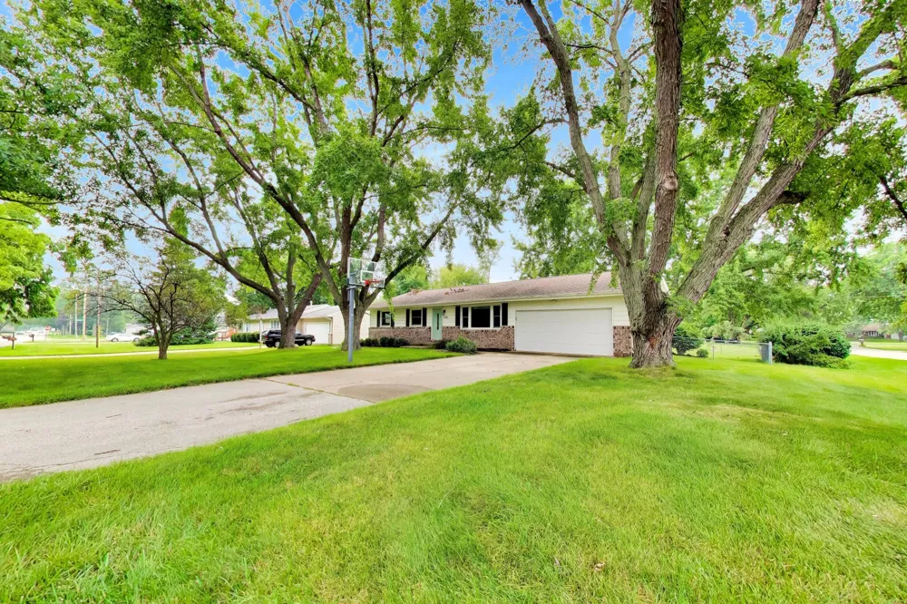 1342 Maiden Lane St. Joseph, MI 49085