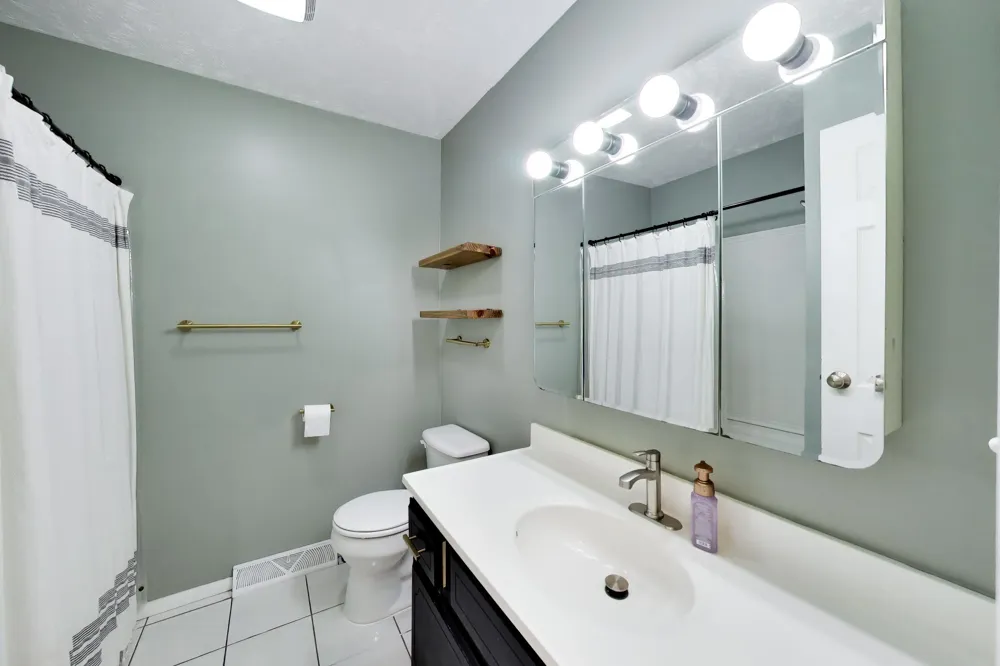 1342 Maiden Lane St. Joseph, MI 49085