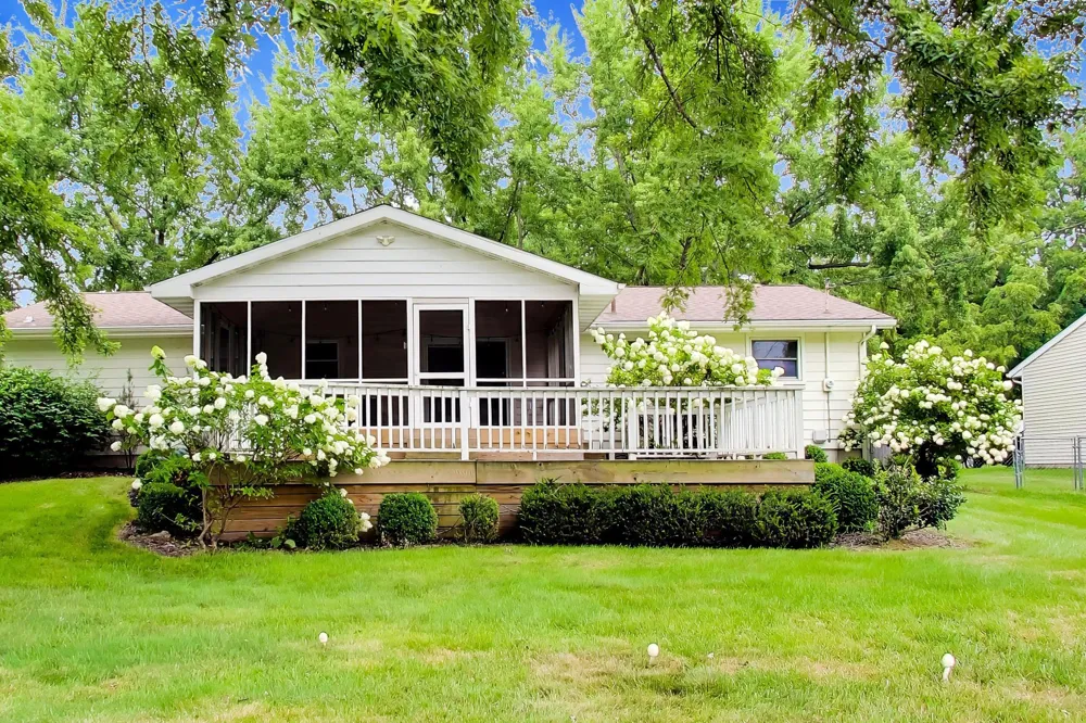 1342 Maiden Lane St. Joseph, MI 49085