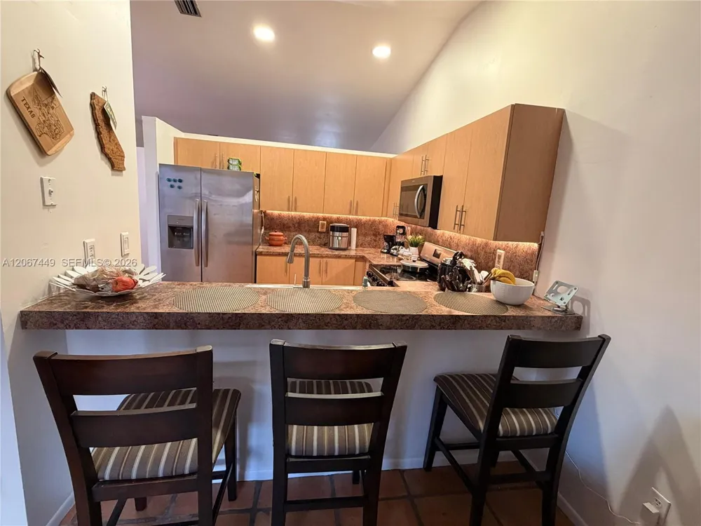 6641 NW 174th Ter Hialeah, FL 33015
