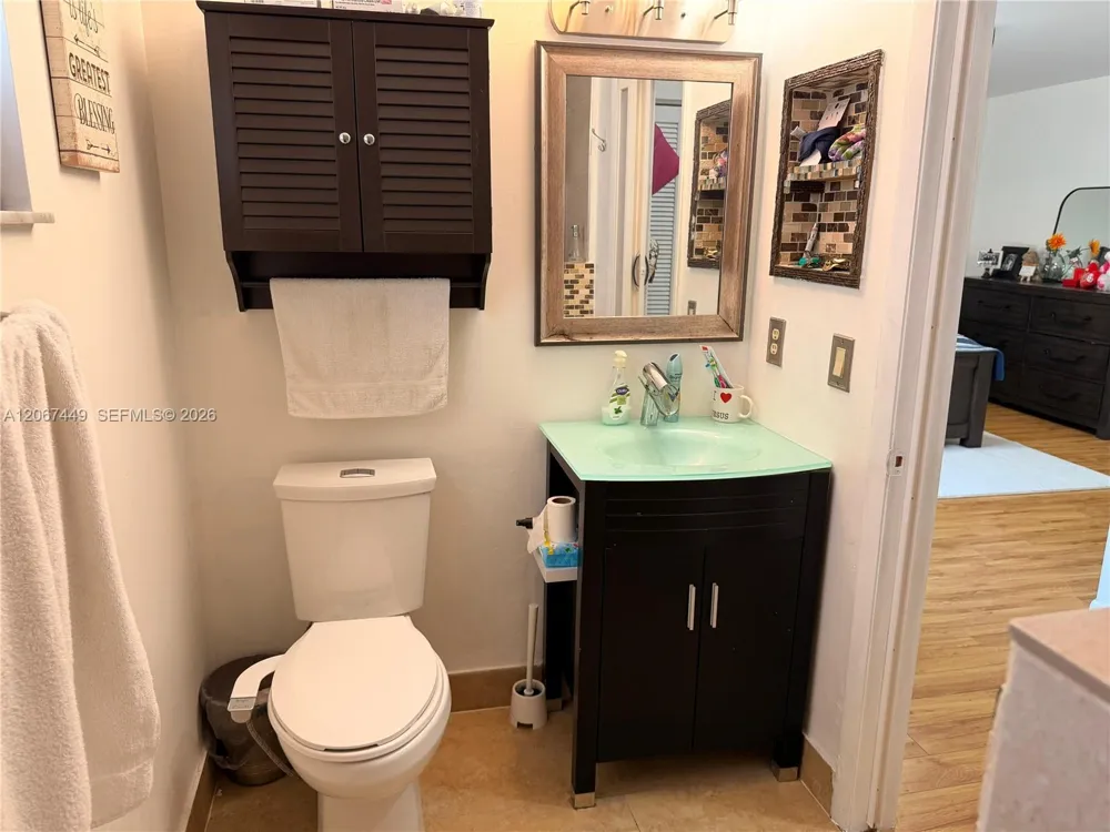 6641 NW 174th Ter Hialeah, FL 33015
