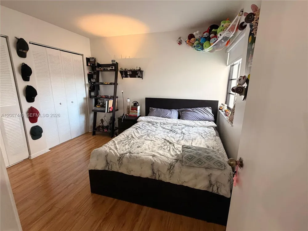 6641 NW 174th Ter Hialeah, FL 33015
