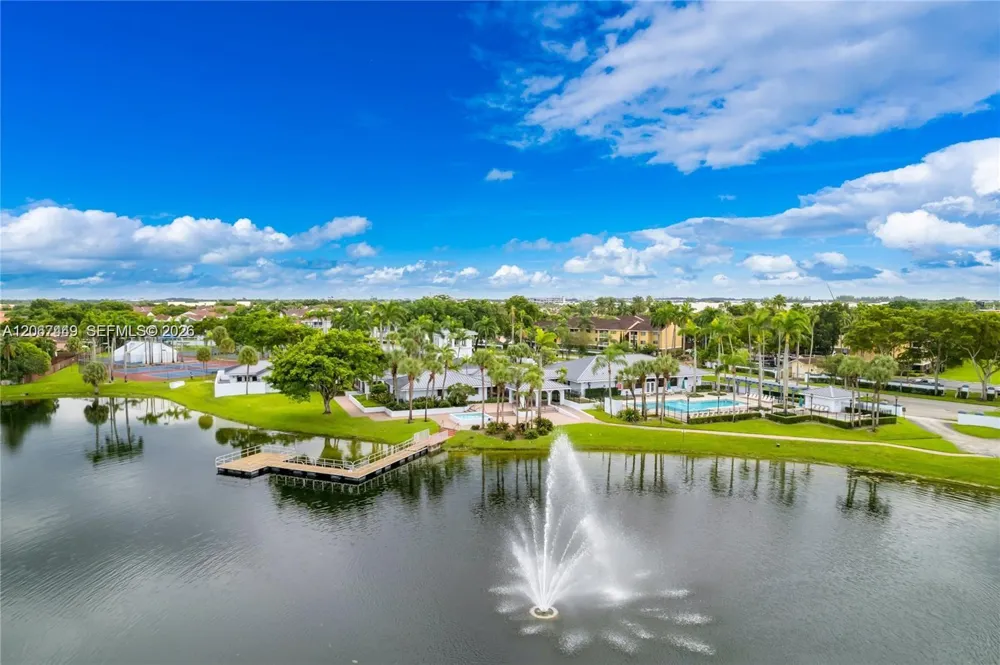 6641 NW 174th Ter Hialeah, FL 33015