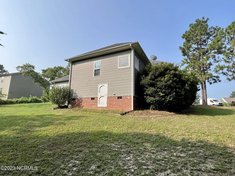 206 Sandy Springs Road Aberdeen, NC 28315