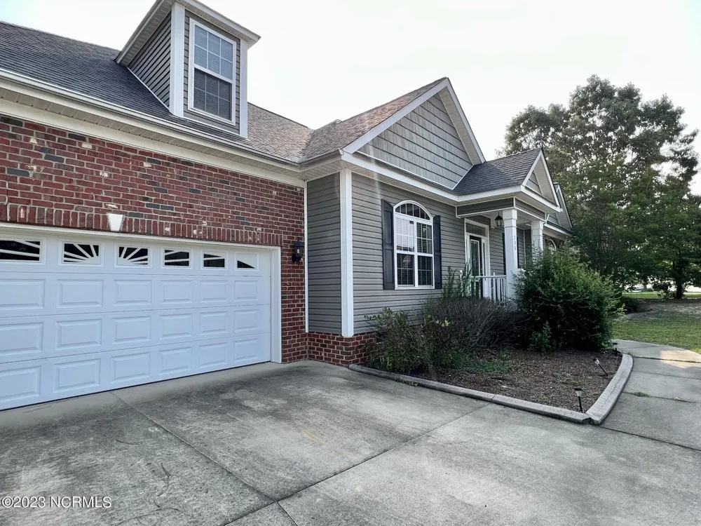 206 Sandy Springs Road Aberdeen, NC 28315