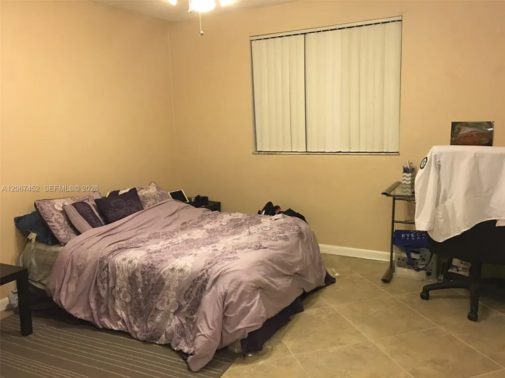 2600 S University Dr #221 Davie, FL 33328