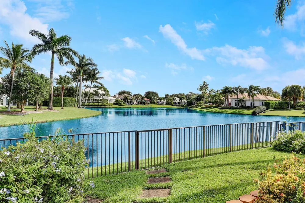 204 CHINOOK LANE Jupiter, FL 33458