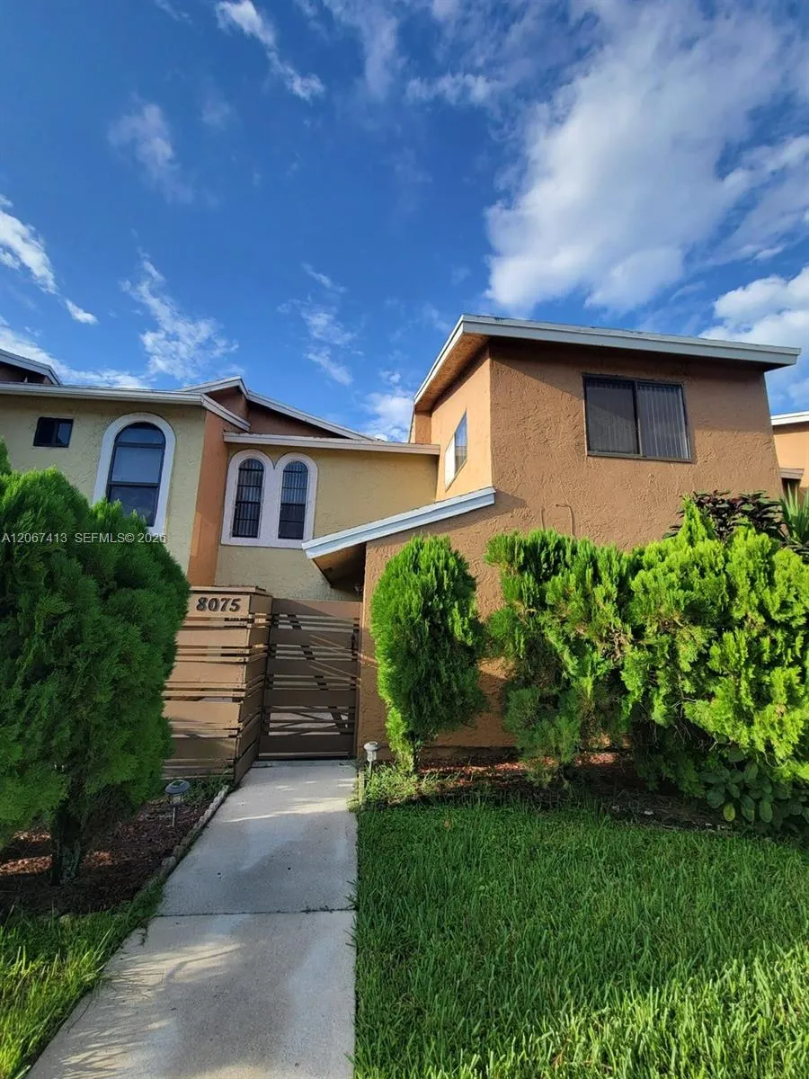 8075 NW 71st Ct #8075 Tamarac, FL 33321
