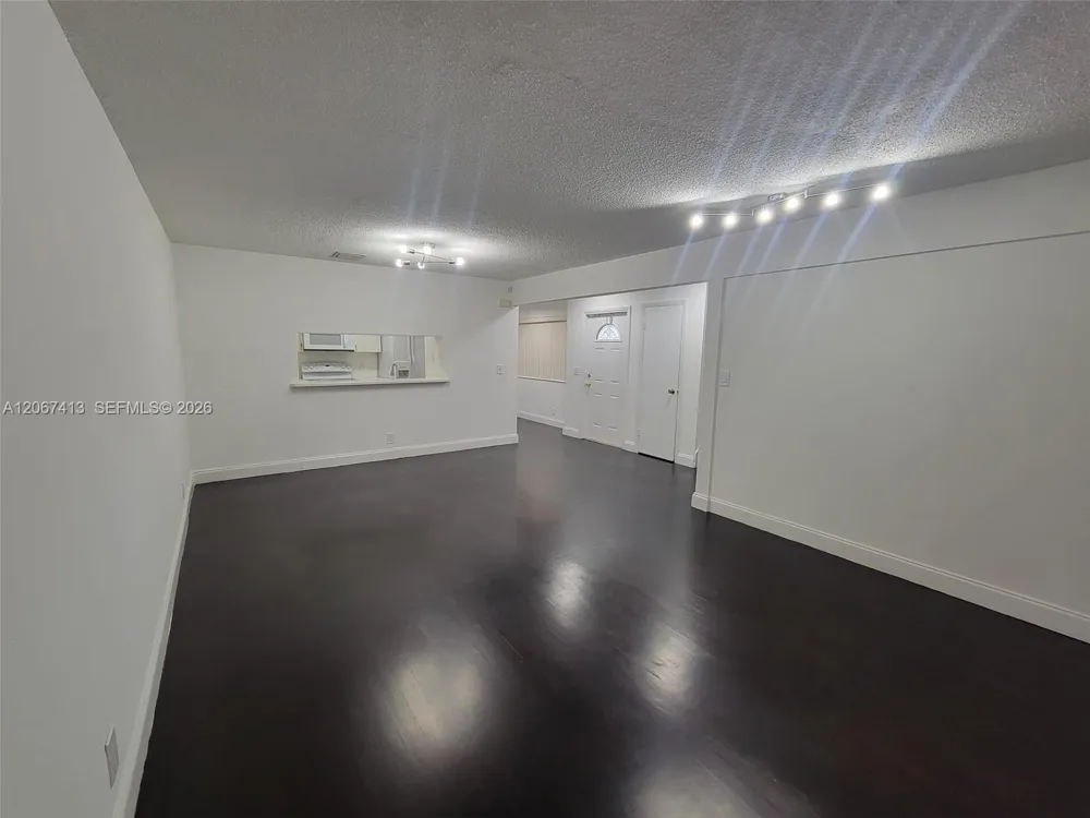 8075 NW 71st Ct #8075 Tamarac, FL 33321