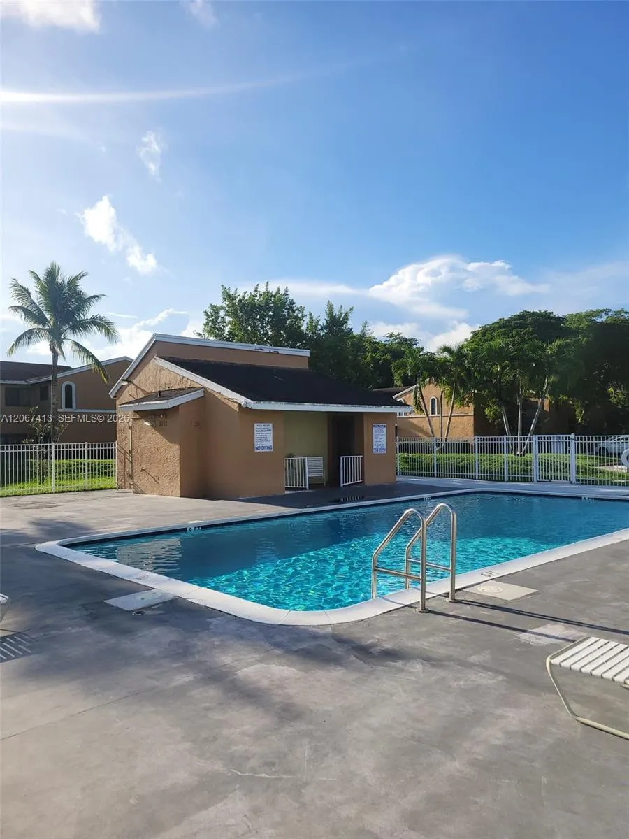 8075 NW 71st Ct #8075 Tamarac, FL 33321
